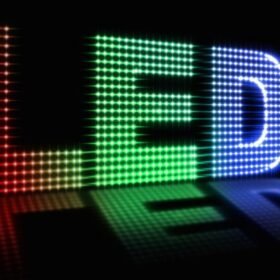 شاشة LED