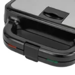 صانعة ساندويتش